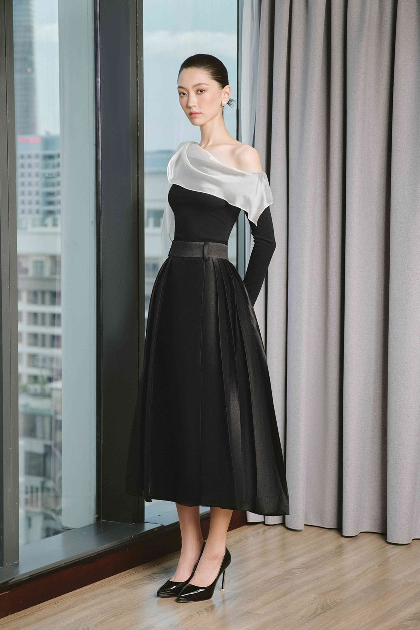 Branton Slit High Waist Sandy Crepe Midi Skirt - LARMES