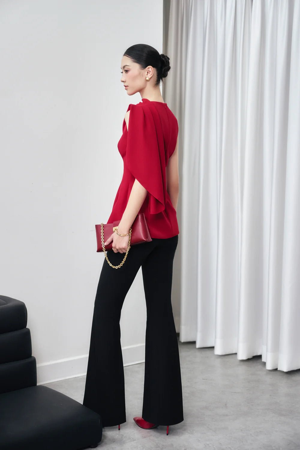 Enola Hourglass Sleeveless Cotton Blend Top - LARMES