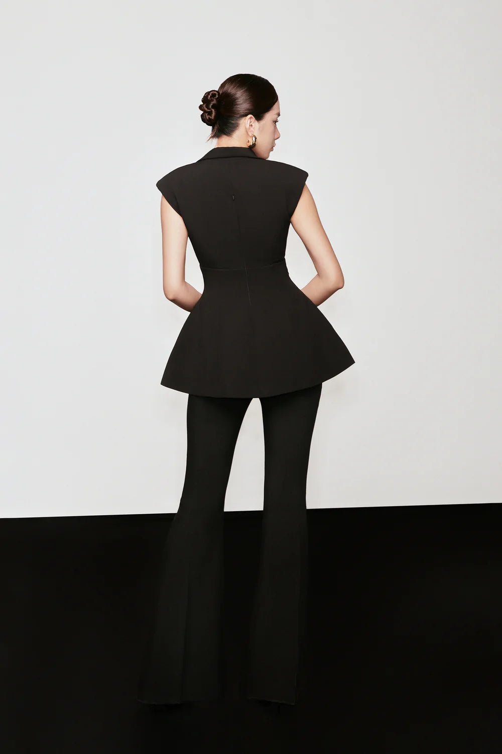 Ivy Sleeveless Blazer - LARMES