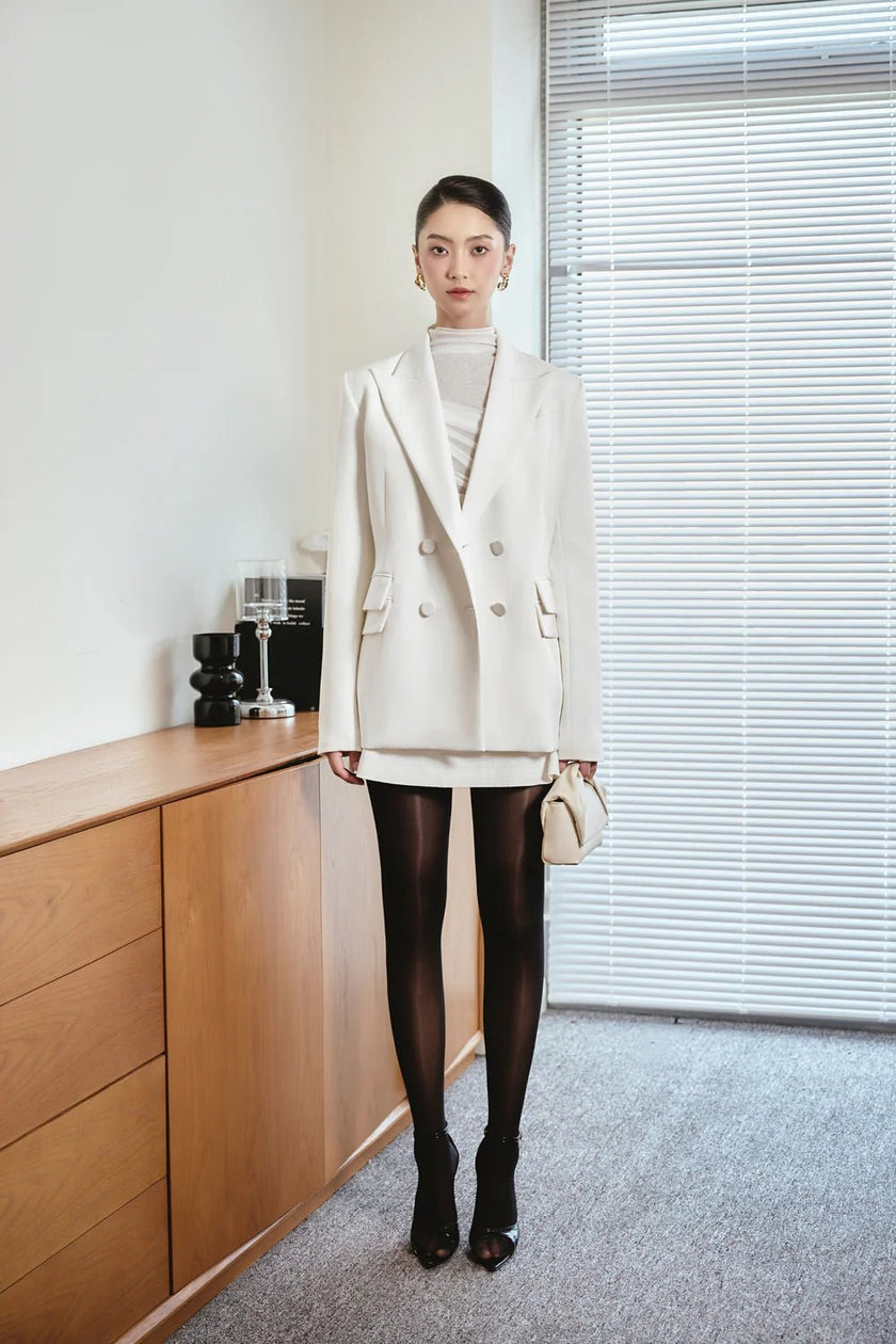 Stella Straight Peak Lapel Wool Blazer - LARMES